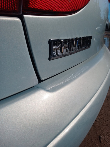 Renault Megane 1.9 I Tric Pack Plus