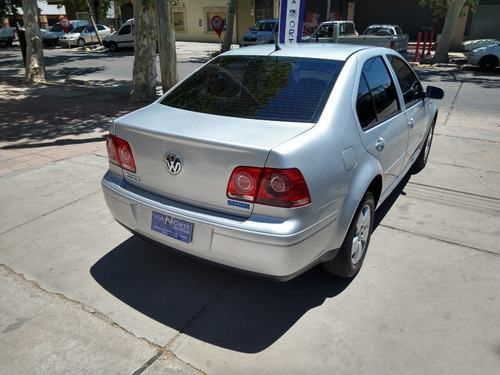 Volkswagen Bora 2.0 Tip 2009