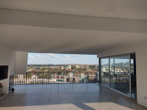 Imagen 6 de 17 de Casa En Venta En Country La Rufina