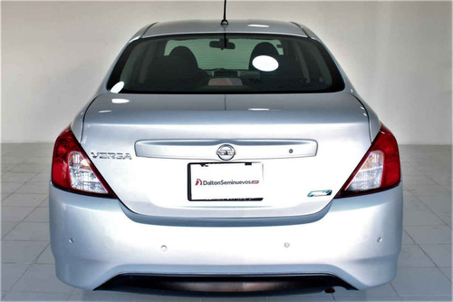 Imagen 4 de 15 de Nissan Versa 2015 4 Cilindros