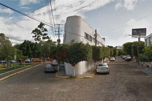 Edificio En Renta / Colonia Las Misiones / Querétaro