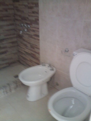 Imagen 5 de 10 de Casa 3 Ambientes C/ Cochera Pasante