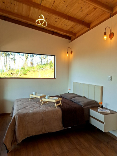Refúgio Isolado Com Cachoeira, Vista Incrível, Casa Mobiliad