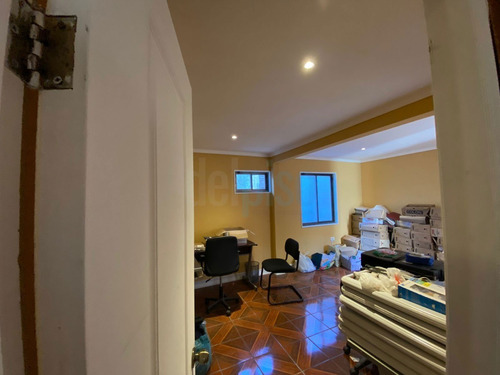 Imagen 5 de 21 de Casa De Tres Pisos Estacionamiento En Centro De Playa Ancha