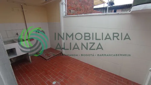 Apartamento En Arriendo En Ciudad Valencia. Cod A16570