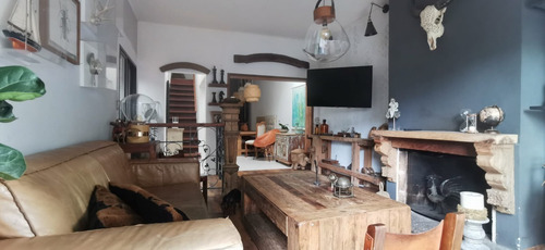 Imagen 2 de 24 de Dueño Vende Hermosa Casa En Excelente Estado, Luminosa Y Con Ubicación Ideal.