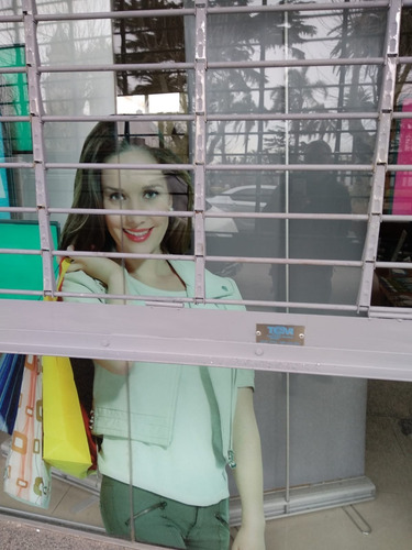 Imagen 7 de 7 de Cortinas De Enrollar Metálicas Fabricación Venta Tcm