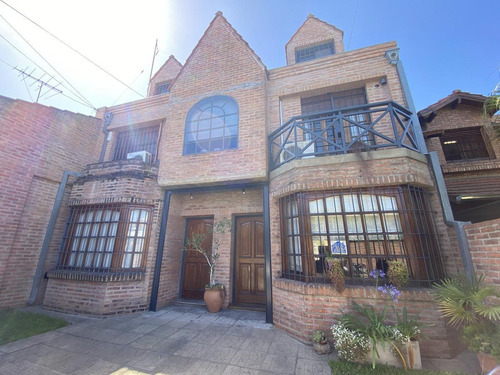Imagen 1 de 30 de Casa - Mart.-fleming/panam.