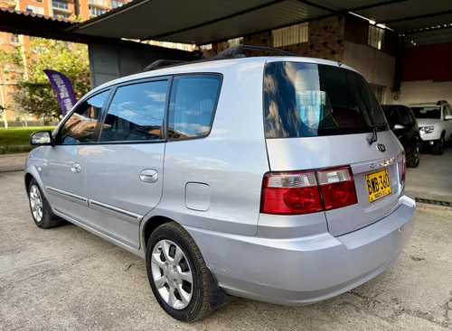 Kia Carens 2.0 Lx 7 Cool
