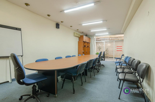 Imagen 3 de 25 de Recoleta Oficina Con 2 Patios Propios En Montevideo Y Posadas
