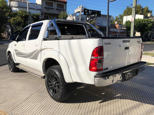 Imagen 6 de 12 de Toyota Hilux 2014 3.0 Cd Srv 171cv 4x2