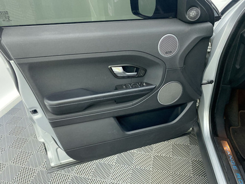Imagen 22 de 25 de Land Rover Range Rover Evoque 2.0