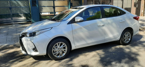 Toyota Yaris 1.5 107Cv Xls Pack Cvt Sedan