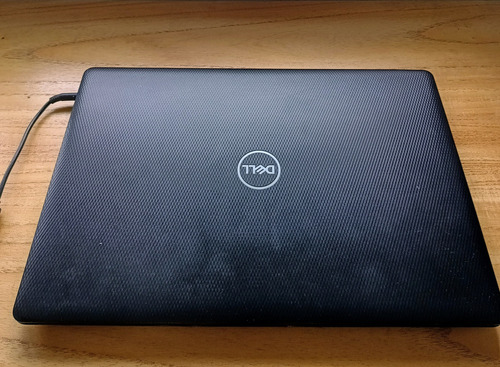 Laptop Dell Inspiron 3583 I5-8265u, 8 Gb Ram, 256 Gb, 15.6 Negro (Usado)