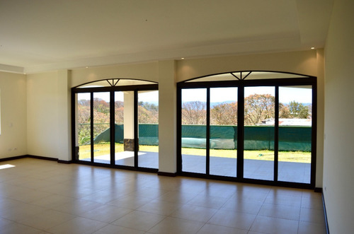 Imagen 3 de 20 de Espectacular Casa En Alquiler En San Isidro, Heredia