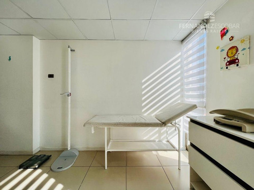 San Felipe - Se Vende Box Centro Medico Integral Aconcagua