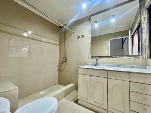 Cómoda Y Funcional Casa Con Excelente Conectividad