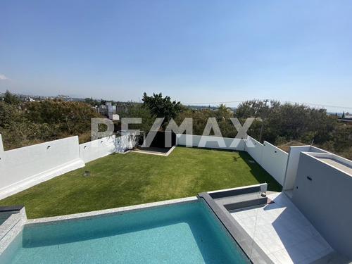 Casa En Venta En Morelos, Fraccionamiento Real De Oaxtepec