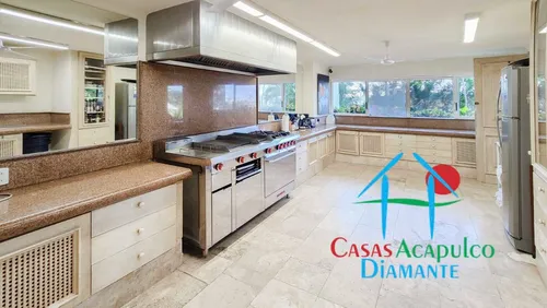 Cad Villa Del Mar. Alberca, Vista A La Bahía Y Cancha De Tenis