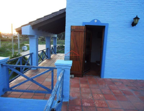 Casa En La Barra, 3 Dormitorios *- Ref: 4136