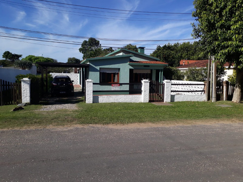 Chalet Con Techo Planchada Y Teja Francesa A 1 Cuadra Y Media De Playa 