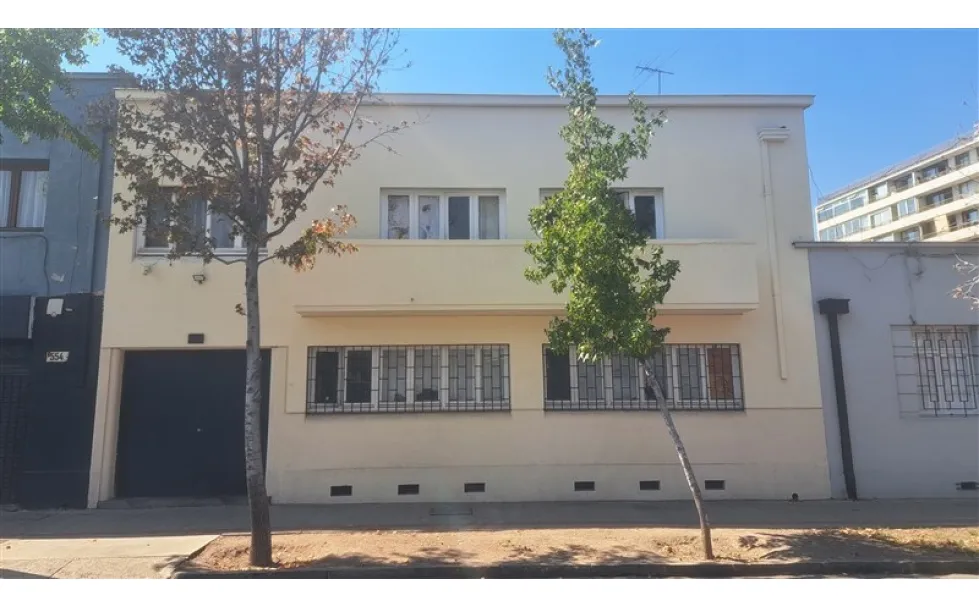 Imagen 1 de 26 de Casa En Venta De 5 Dorm. En Santiago, Almirante Latorre