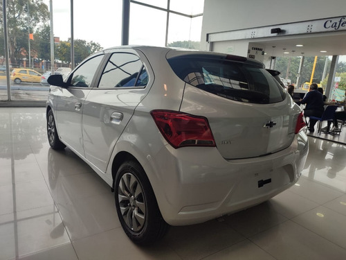 Imagen 3 de 15 de Chevrolet Joy Hatchback 2023