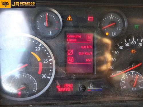 Imagem 11 de 15 de Volkswagen Constellation 25.390 Completo 6x2 Teto Alto 2014