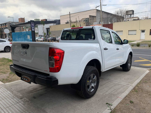 Imagen 4 de 10 de Nissan Frontier 2022 2.3 Se Cd 4x2 Mt