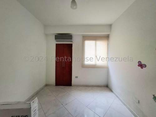 Excelente Apartamento En Venta Urb. San Jacinto, Maracay, Con Planta Electrica, Piso Bajo, 24-28825 Mv