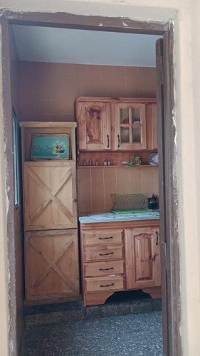 Casa En Venta - 2 Dormitorios 1 Baño - 90mts2 - Llavallol