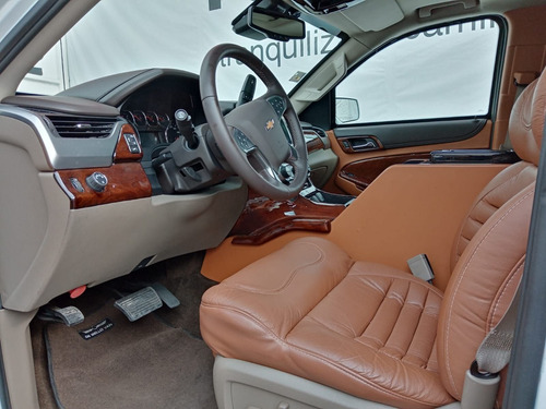 Imagen 9 de 15 de Chevrolet Suburban 2015 5.3 Lt V8 At Terminados De Devello B