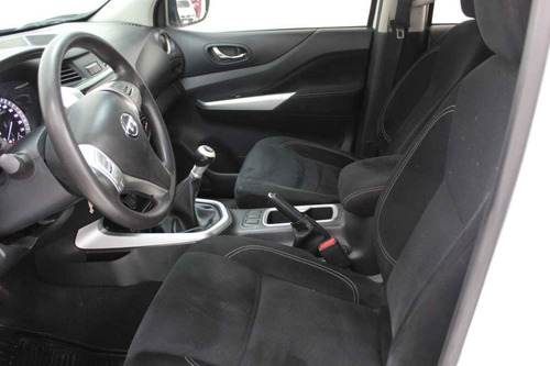 Imagen 11 de 13 de Nissan Frontier Np300 2018 6 Cilindros