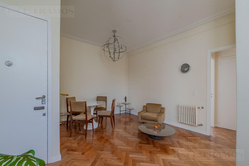 3 Ambientes - Impecable- Recoleta - Toilette - Super Luminoso
