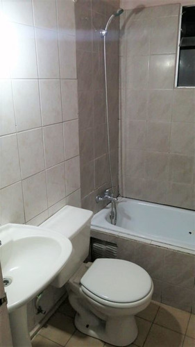 Casa En Venta De 3 Dorm. En Maipú