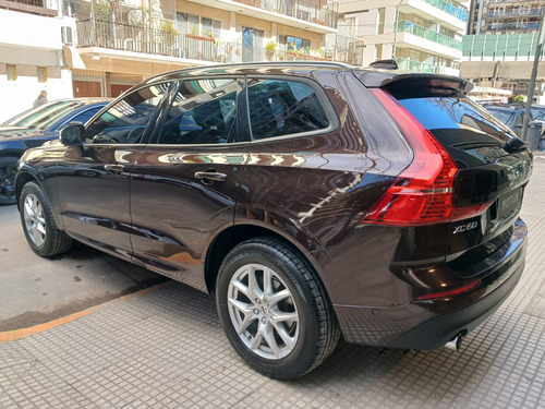 Volvo XC60 2.5 T5 Momentum