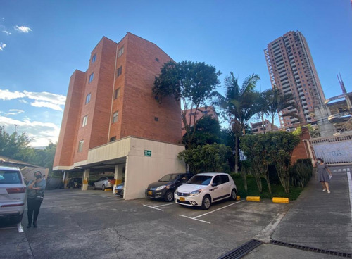 Apartamento En Venta, Sector Robledo El Diamante En Medellin.