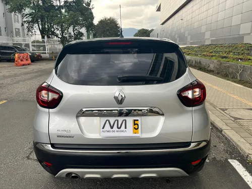 Renault Captur 2.0 Intens Automática