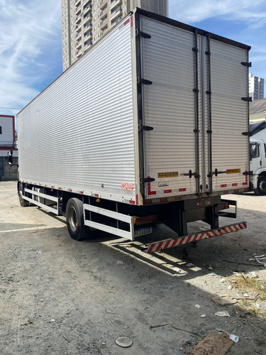 Iveco Tector 170e21 4x2 - 2020 Com Baú