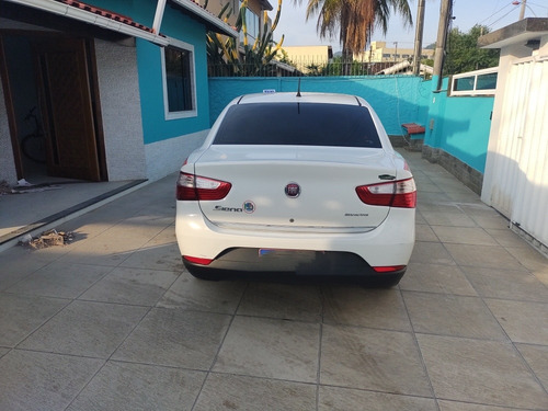 Fiat Grand Siena 2014 1.4 Attractive Flex 4p