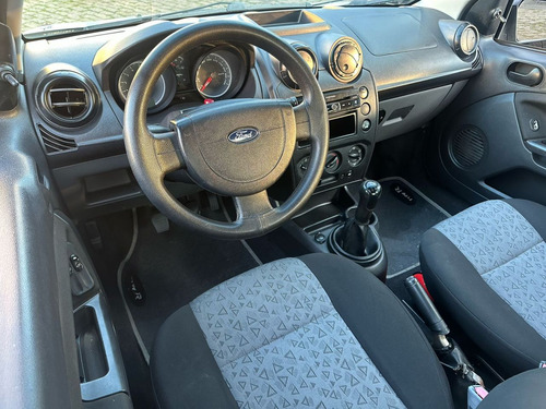 Ford Fiesta Sedan 1.6 4P FLEX