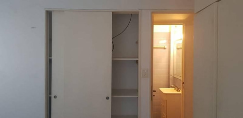 Imagen 9 de 19 de Departamento En Venta 2 Ambientes Con Dependencia De Servicio Apto Profesional