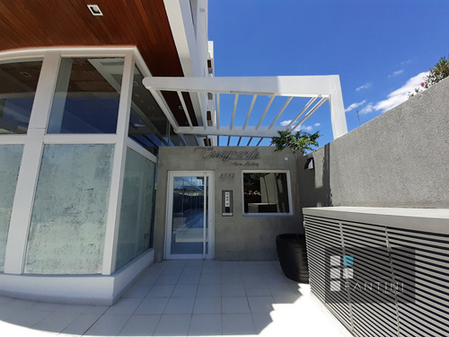 Casagrande // 1 Dorm // Cochera // Bº Jardín // Balcón // Piso Medio