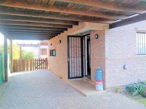 Imagen 25 de 29 de Casa De 3 Dormitorios En Venta Con Pileta Y Galería Hostal Del Sol