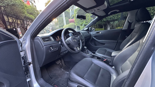 Volkswagen Jetta 2.0 Tdi Dsg At