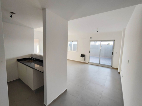 Imagen 5 de 30 de Venta 2 Amb Suite Toilete Terraza Propia Retasado