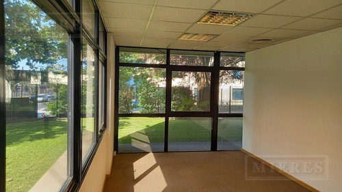 Imagen 9 de 17 de Oficina En Venta Con Renta A Metros De Acceso Norte - San Isidro
