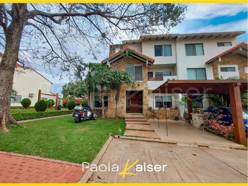 Imagen 18 de 19 de Linda Casa En Venta, 4 Dormitorios, Condominio Jardines Del Urubo