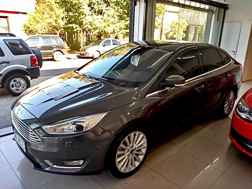 Ford Focus Titanium 2.0 2016 Manual