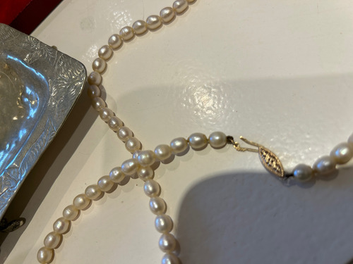 Collar Perlas Naturales Barrocas Broche De Oro 14kts 62 Cm Blanco (Usado)